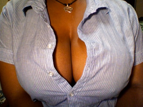 thischocolatecandy:  business casual ;) 