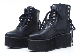 ispysarahxo:  couturenoir:  On their way to me :D  me too! bought them yesterday off ebay but paid a lot more than ล.31 :(!! 