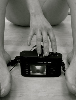 acidnudes-blog:  fotomaf: Leica