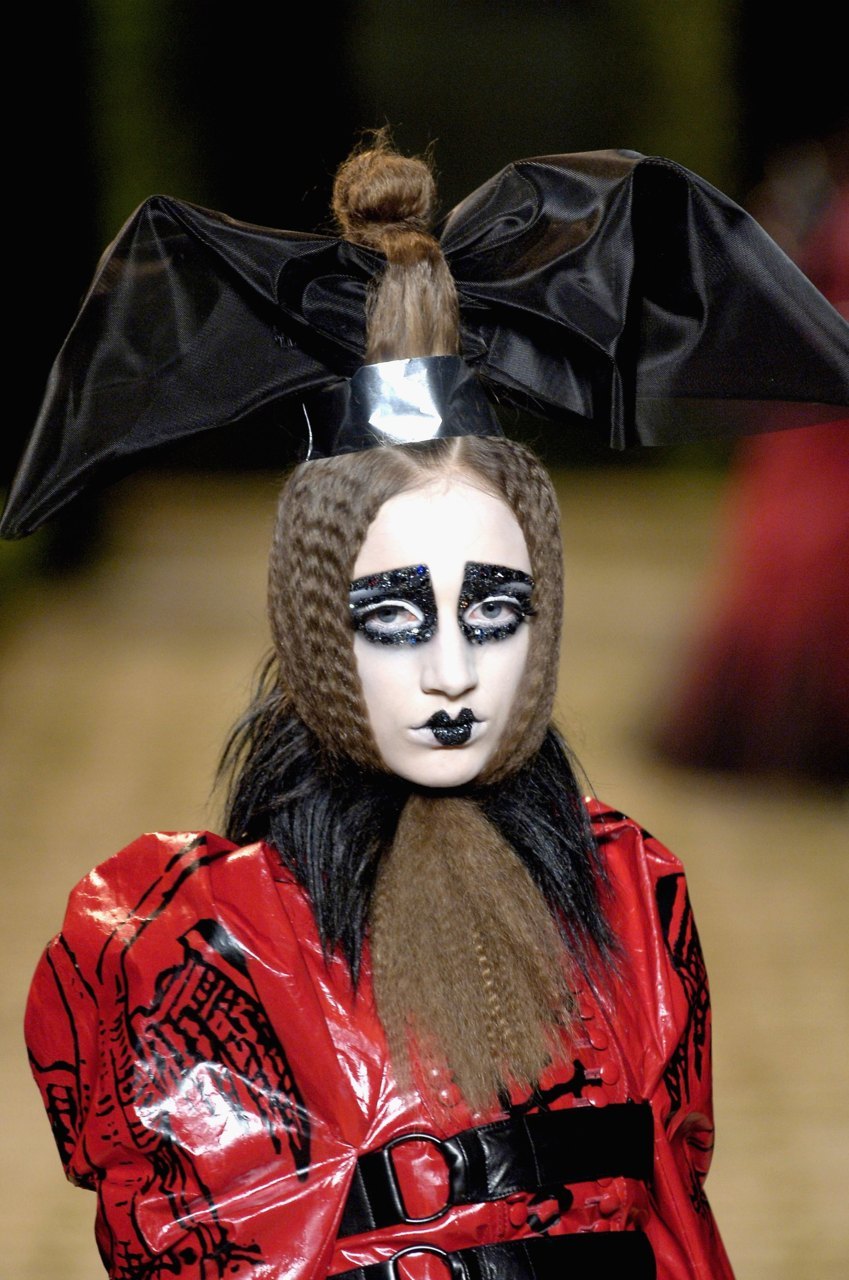 Les Incroyables — John Galliano for Christian Dior Fall Winter 2000