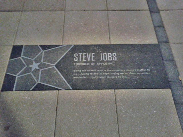 bardiche-side-b:  Steve Jobs “Being the richest man in the cemetery doesn’t matter