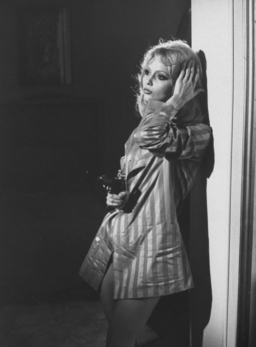 creepingirrelevance:
“France Anglade
”