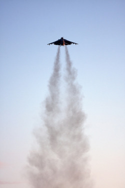 youlikeairplanestoo:  Nice shot of this Harrier sitting atop its column of exhaust. Photo by h2opoloplyr_11. Full version here. 