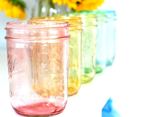 theeclecticslide:
“  Learn to transform regular mason jars into these fabulous pastel beauties over at the “Momtastic” blog. These are so much fun!
Just click the image and get CRAFTY!
”