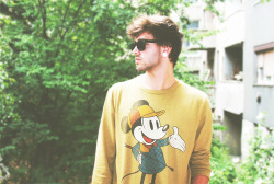 ilygreentea:  i want this jumper! :( 