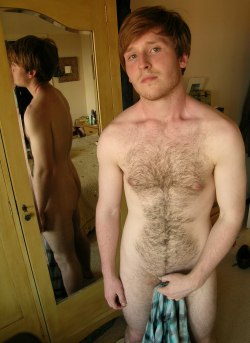 tommybearfuz:  me in the mirror  