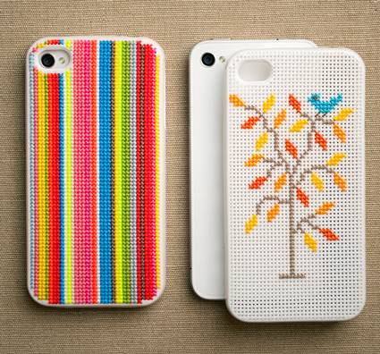 Cross Stitch iPhone Case | Purl Bee
You guys, the cross stitch iPhone case is here! You can get your hands on this white version here from Purl Soho. Purl Bee shares some ideas on what to stitch and also features the pattern for the very cool stripe...