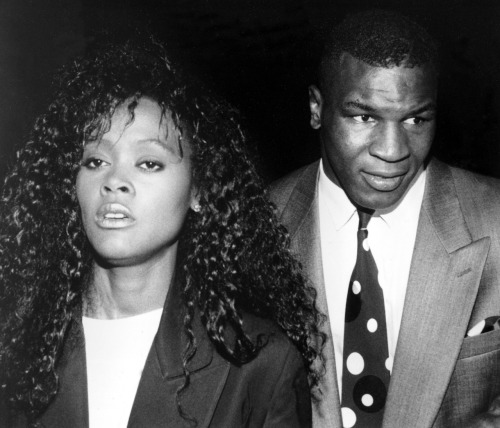 BACK IN THE DAY | 10/7/88 | Robin Givens files for divorce after 8-month marriage to Mike Tyson