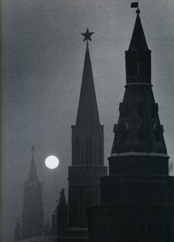 goth-nymphet:  undr:  Carl Mydans The Kremlin and Spassky Tower, Moscow 1950’s  ☩ 