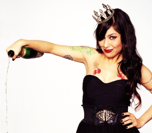  Feliz aniversário, Priscila Leone.  