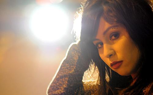  Feliz aniversário, Priscila Leone.  