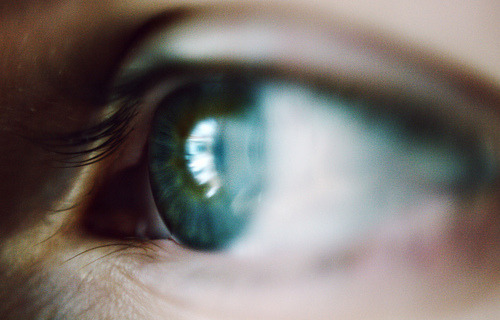 makeyourhope:    O que minha boca não pode falar, meus olhos demostram. (umapessoabipolar)
