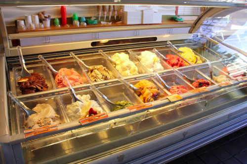 @AdorableBipolar vamos a comer heladito