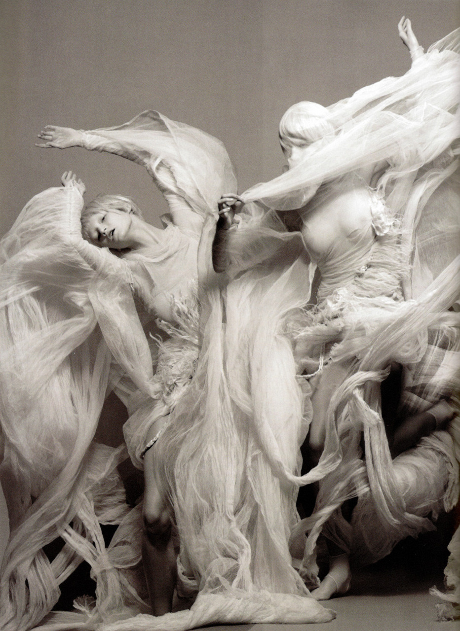 idreamofaworldofcouture:  Invitation à la danse by Sølve Sundsbø for Numéro 