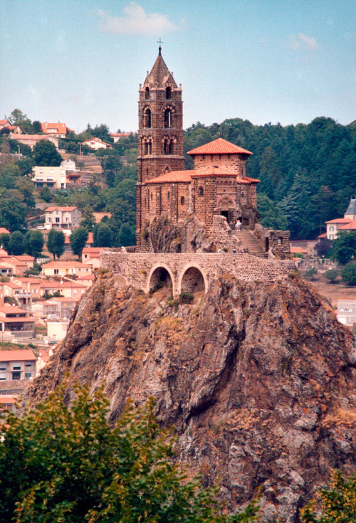 explore-the-earth:Aiguilhe, France