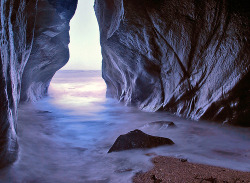 theworldwelivein:  Catching the light | Near Southerness, Dumfries and Glloway, Scotland © Anthony Johnstone 