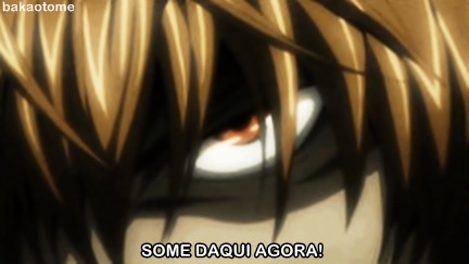 Quando sua mãe entra no seu quarto do nada e acaba te atrapalhando: