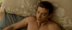  Justin Timberlake shirtless in Friends with