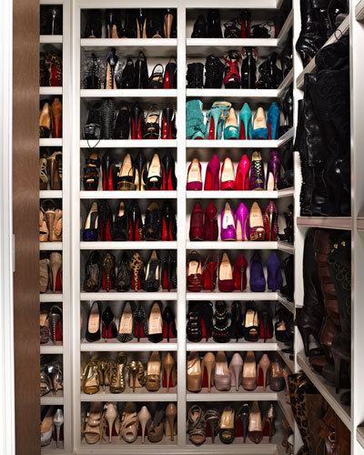 closetsissy2019:sissyfemminuccia:This is my paradise! :oWow! That’s a LOT of heels!Problem would be 