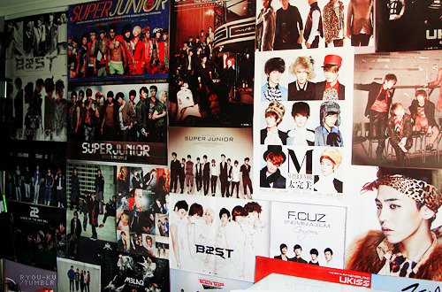 supersom:  awww how’s room is this „, me wants TT TT 