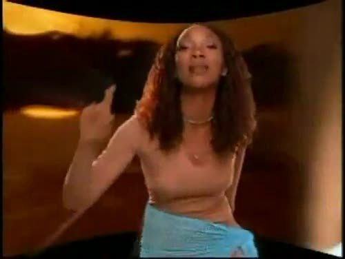 fuckyeahbrandy:  “Moesha Season 6 Opening” - (2001) Mo to the E to the… Mo