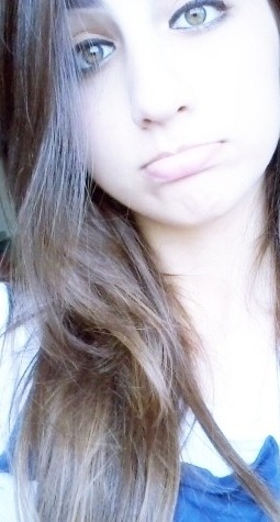  E quando você vê as pessoas do tumblr que se dizem feias…você percebe que é um:  Ai abençoa   perto desses ai eu pareço o capeta. 