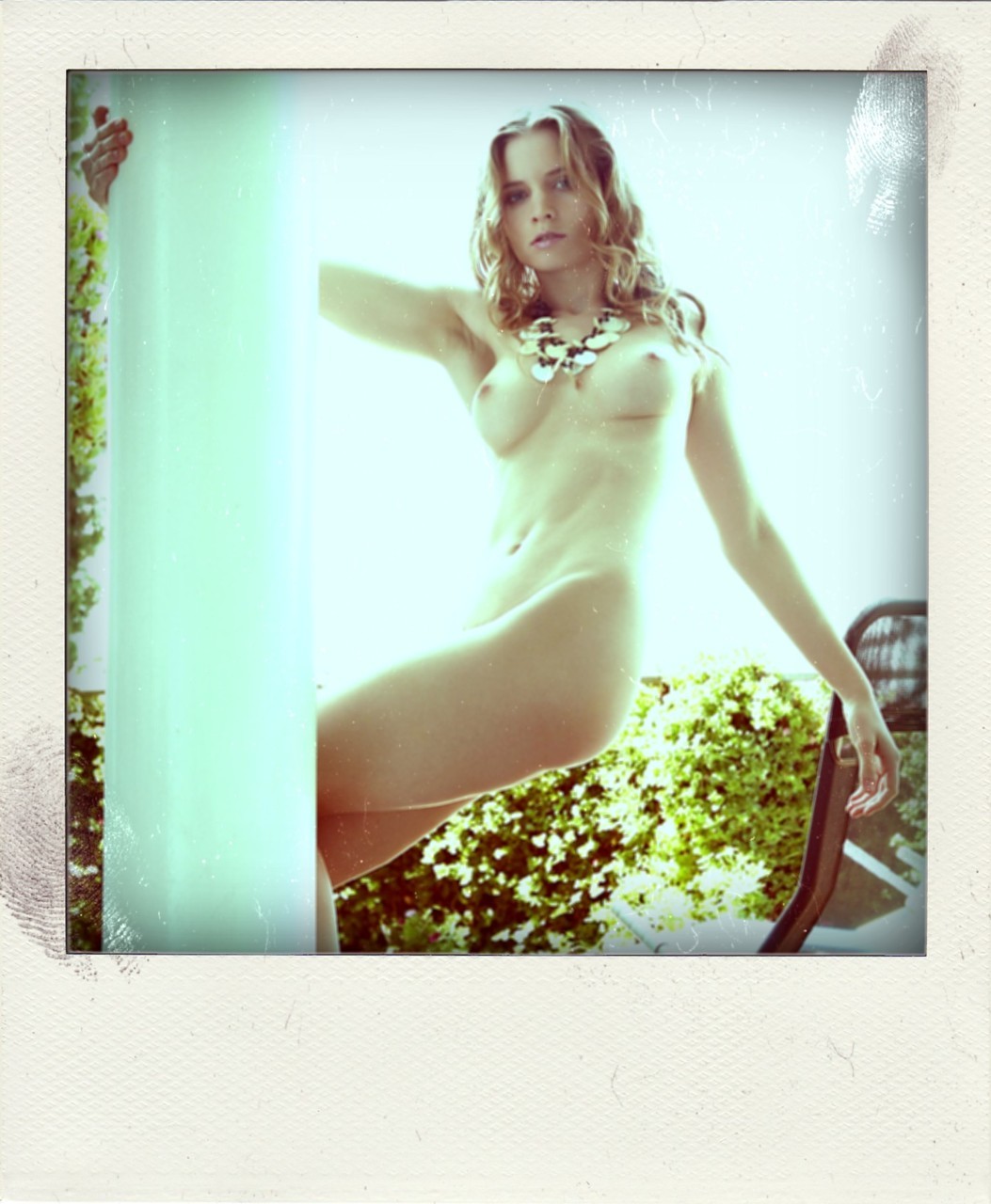 pornaroids:  Stroking poles is a compulsion with some girls.