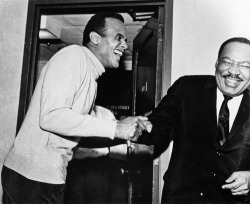 awesomepeoplehangingouttogether:  Harry Belafonte and Martin Luther King Jr. 