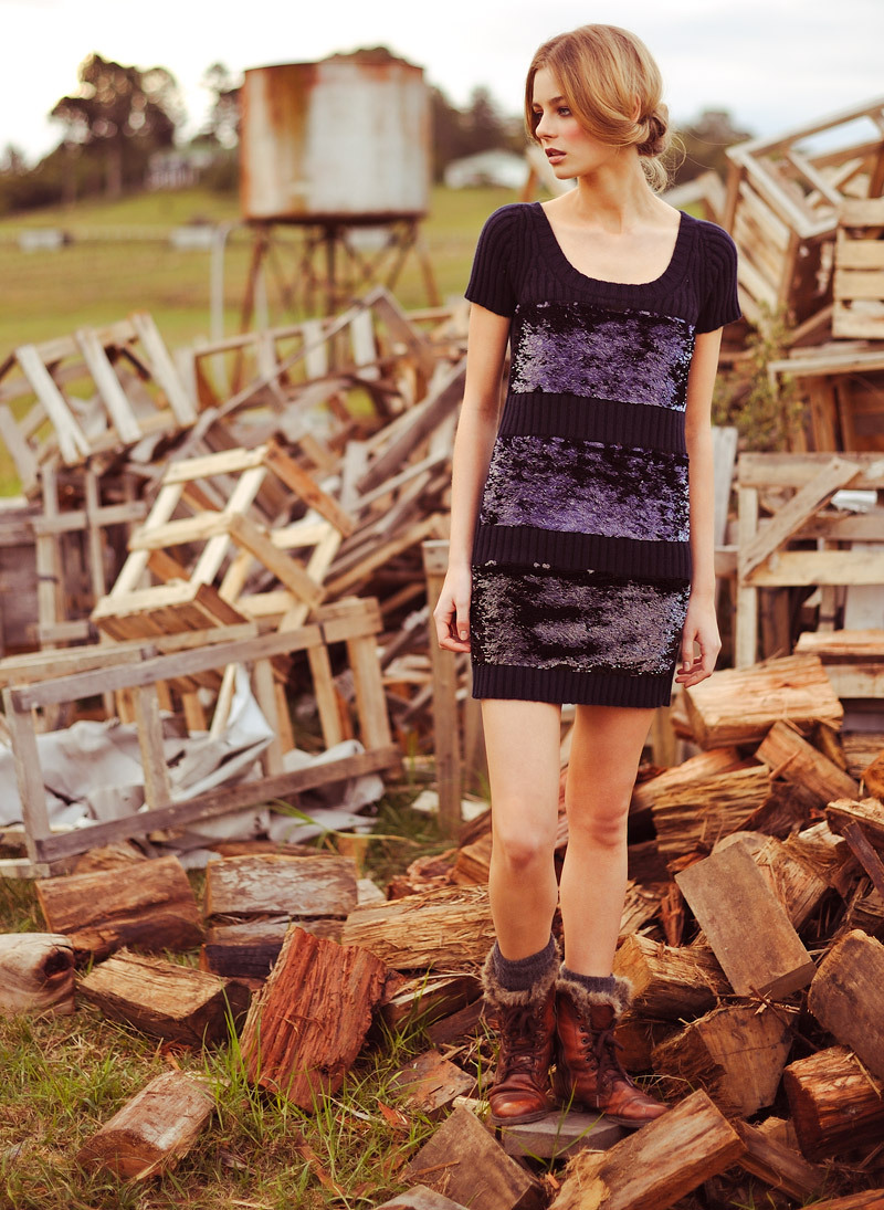 fuckyeahvintagediary:  Sarah Lorimer by Vicky Tanzil for Dewi Magazine Indonesia