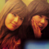 nana-pudding:  9 favorite pictures: Nana and Lizzy || requested by kuamin 