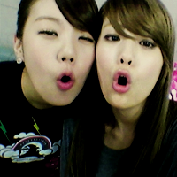nana-pudding:  9 favorite pictures: Nana and Lizzy || requested by kuamin 