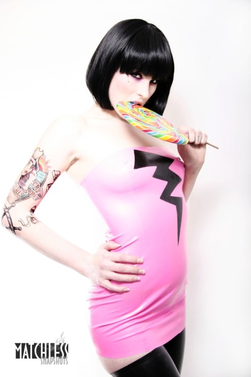 louelladeville:I like candyLouella DevillePhotographer; Matchless Snapshots