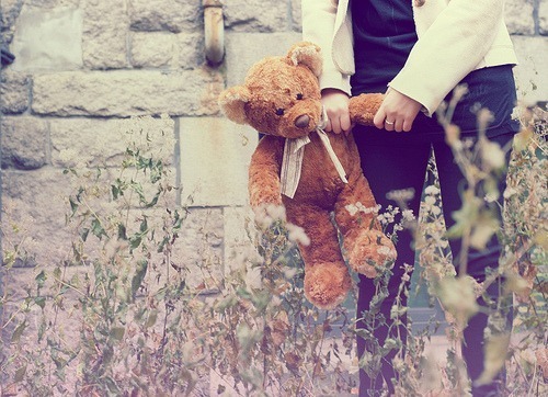 thatmessimade:  Prefiro ser uma adolescente meio criança do que ter sido uma adulta precoce na infância thatmessimade 