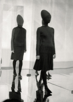 cotonblanc:  fall–winter 1998–1999, hussein chalayan postcards from the edge of the catwalk photography iain r webb