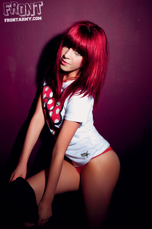 make-her-famous:  Jessica Weekley Yeah she went and got another job sometime ago,