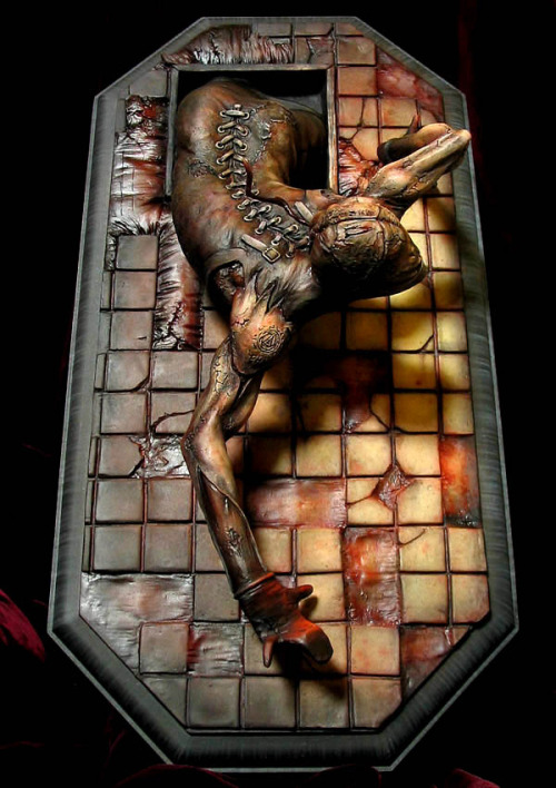 luisafortuna:  VALTIEL is the governing angel of Silent Hill 3. His name derives from the French word ‘Valet’, meaning ‘Agent of God’.  Valtiel never attacks or even threatens Heather in game, but he will appear occasionally because as the ‘Agent