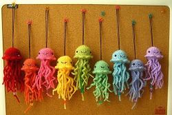 shujinkakusama:  meacaradesigns:  longgone54:  Rainbow Jellyfish :D  OMG. Must learn how to do these.  Omg. Get in my house. 