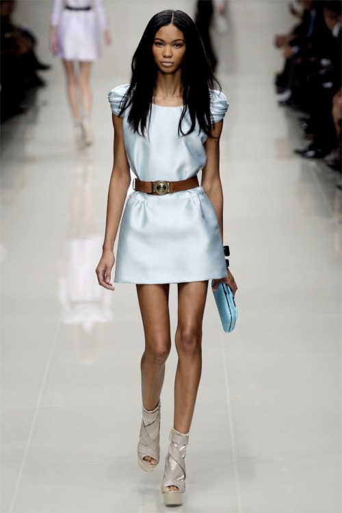 world4sexyjeans: fashioniswheremy-heart-is:  Burberry Prorsum Spring/Summer 2010