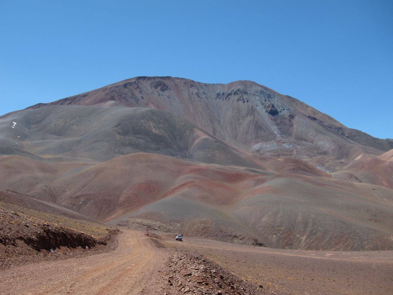 portenos:  Cuyo (3) : la Laguna Brava. Rien que la route qui y mène est un enchantement :