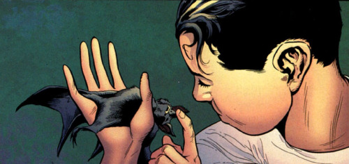 lusilly: cookingpancakes: streetgo: Batman And Robin - 2 It’s so heartbreaking to see Damian a