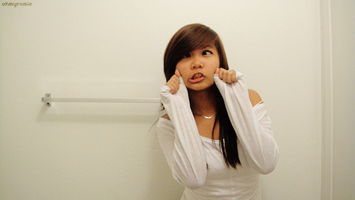 ohmyromie:  i really like this photo for some reason. lol. 