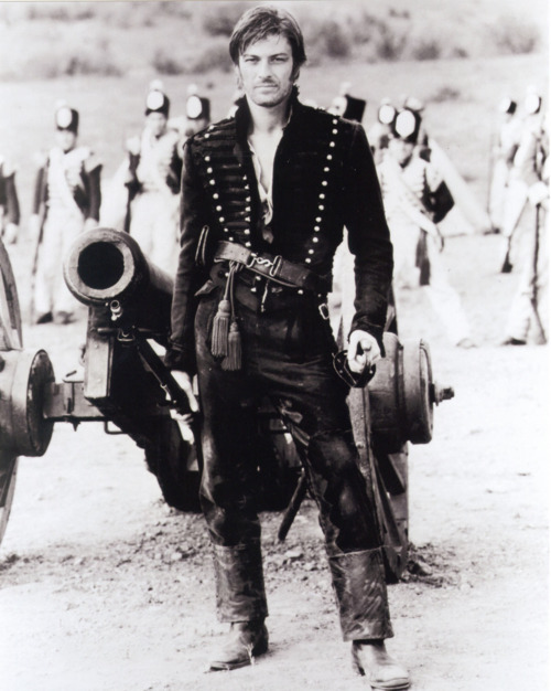 embodywonders:Oh my God, Sean Bean?