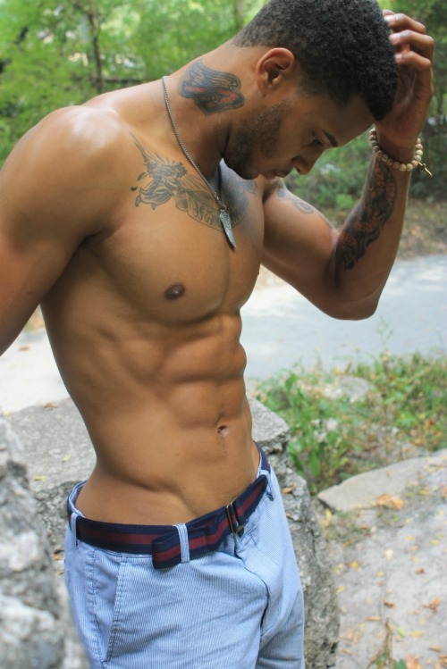 youtastemyaura:  Tender w| Abs Of Steel .  