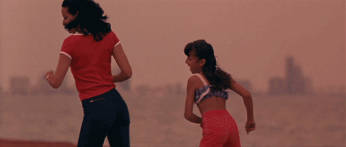 ashleyrenee17:  selchanelxox:  They thought me how to do the washing machine. This is my favorite movie, :3  Selena is my movie(via imgTumble)