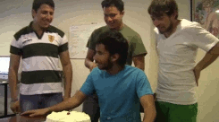 desglazeado:  laly096:  werevertumorro “fiesta de cumpleanos” video  hahaha