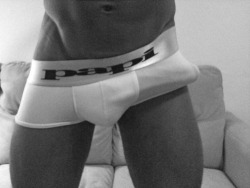 abeautifulindiscretion:  Bulging Assets 