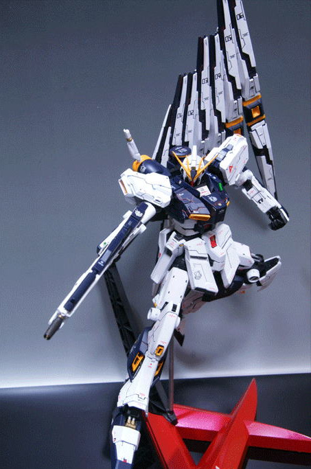 bboybbox:  MG 1/100 RX-93 Gundam V Custom BuildModeled by: Nhken2