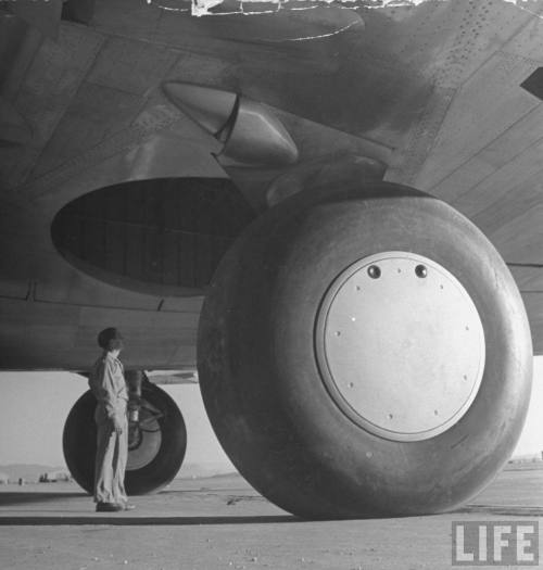 atomicfleck:The landing gear of a B-19 airplane. 1940s.Behemoth US bomber, only one was ever built!