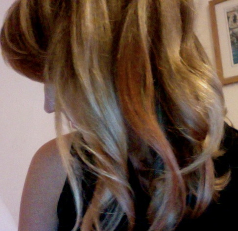 annatodd:  Hi, Mom. [: SINCE WHEN DID THIS BECOME A HAIR BLOG??? [sorry for the hair