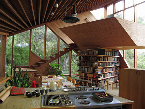neako:  Walstrom House, California (1969) by John Lautner  I looked at this image from top to bottom